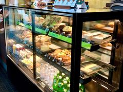 面包甜点陈列柜-星巴克(宜兴高铁站店)