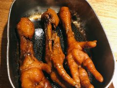 弄堂里的卤鸡爪-弄堂里·寻味杭州(湖滨银泰in77C区店)