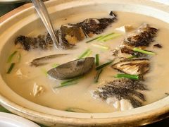 豆腐鱼头汤-花麦地溪边小厨(天台国清寺入口店)