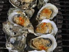 新鲜原味蒜蓉辣酱味-蚝哥花姐湛江烤生蚝(美丽湾市场店)