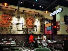 -何妹湿辣牛肉·粤式烧烤砂煲(桂雅路店)