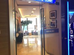 -瑞尔齿科(南京东路名人诊所)