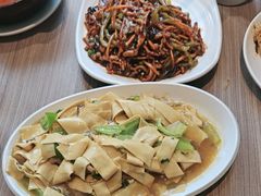 -六泰居·尔滨地标·东北菜(泰山路店)