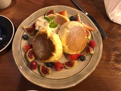 莓果奶油芝士舒芙蕾松饼-UPPER KITCHEN(延安路店)