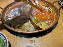 -洱火云南酸菜牛肉火锅(石景山当代商城店)