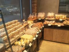 -皇冠幸福里动物奶油生日蛋糕(万达店)