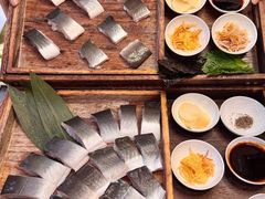 -围炉肉舍•炭烤活鳗•丹东海鲜烤肉(步行街店)