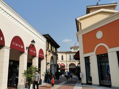 -佛罗伦萨小镇广佛名品奥特莱斯(疏港路店)