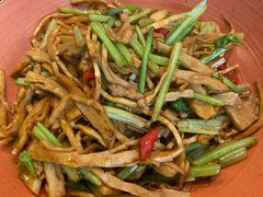 -柒园·三十年创意杭帮菜(龙湖滨江天街店)