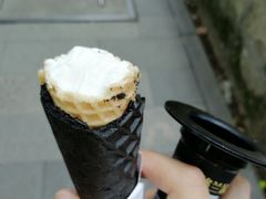 -全家便利店(襄阳南路店)