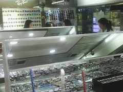 -华彬眼镜专业渐进配镜(潘家园店)