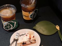 莓莓酸奶轻芝士-Seesaw Coffee(苏州中心店)