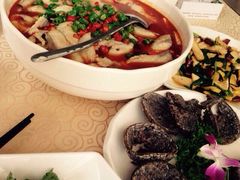 翠云楼-翠云楼·汽锅鸡·云南特色菜(翠湖公园店)