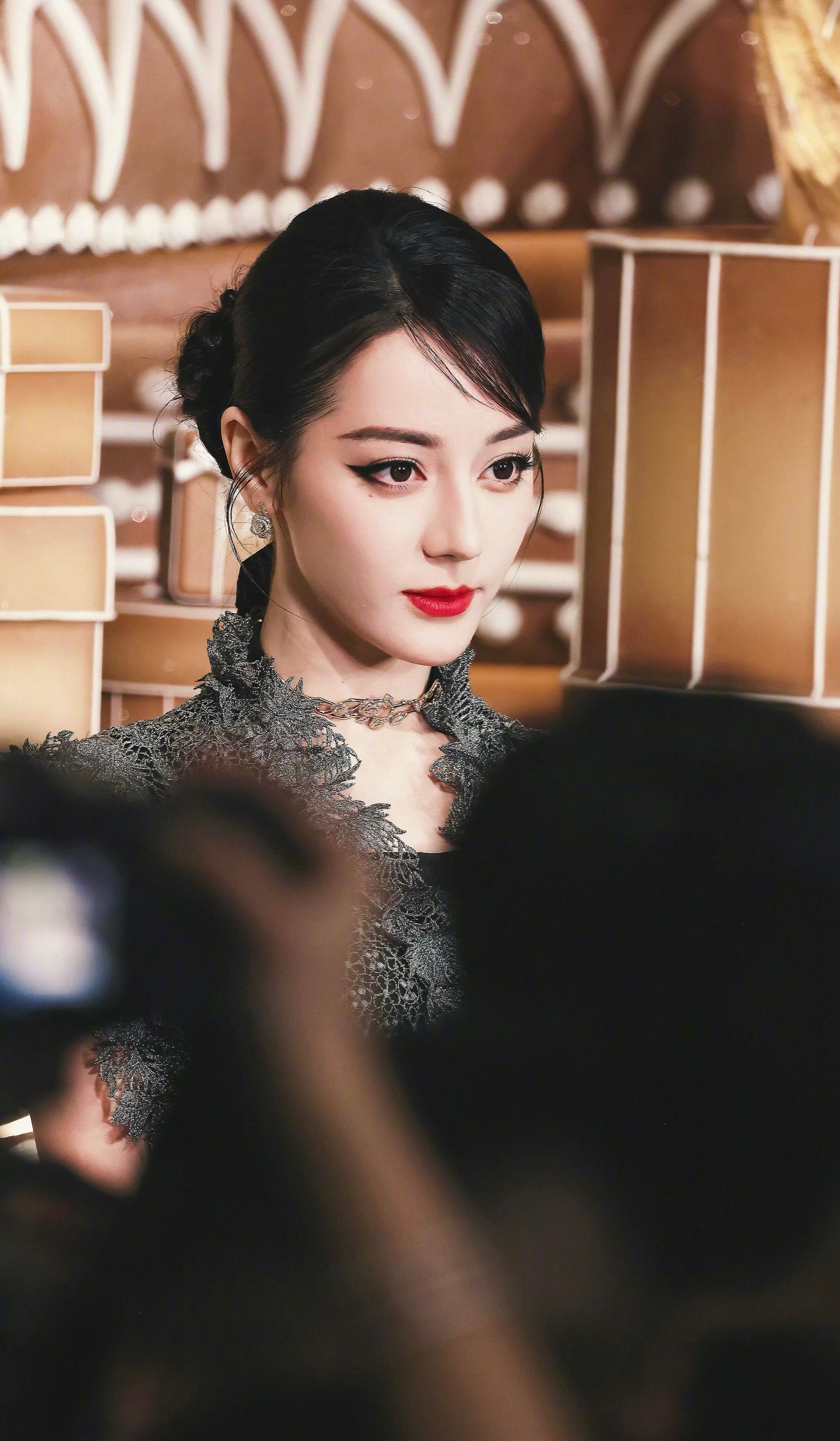 迪丽热巴今日妆造