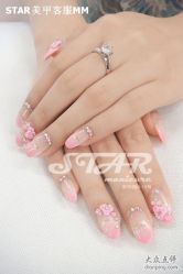 和风草莓奶糖-STAR美甲店