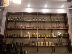 等位区-仁虎老火锅(黄泥磅店)