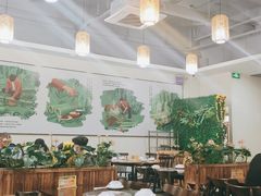 大堂-胡须哥网红竹筒菜