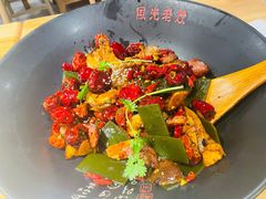 -风光老灶麻辣香锅(大成路翠微百货店)