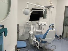 -岳辰齿科(浦东长泰店)