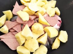 -老刘生态大鱼坊铁锅炖鱼(赛马场店)