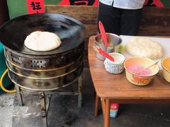 -大芊金重庆串串火锅(南京路店)