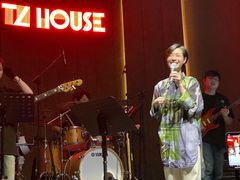 -TZ House音乐现场(来福士中心店)