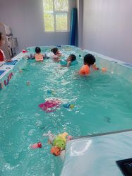 -海豚湾婴儿游泳(塘沽店)