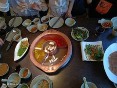 -滇釜火锅·能喝汤的火锅(车公庄店)