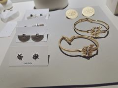 -LADY FAFA(巨鹿路陕西南路路口店)