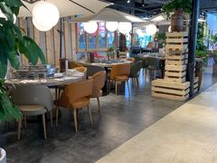 大堂-日进一片海.生腌海鲜火锅.宵夜烧烤(三里屯总店)