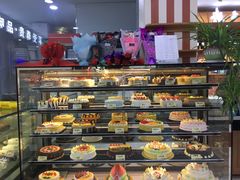 面包甜点陈列柜-起士林(荣安大街店)