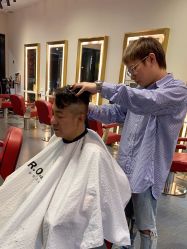 -P.R.O.salon 发哲