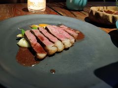碳烤牛排黑胡椒红酒汁-Carbon莫卡哆·意大利复古集市餐厅(杭州大厦店)