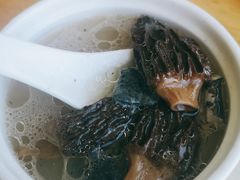 羊肚菌炖乌鸡-平措康桑·和牛自助观景餐厅(布达拉宫店)
