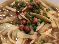 -卓雅桂林米粉