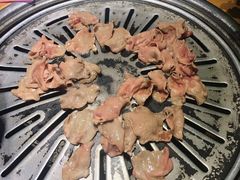 雪花80％厚切牛舌-老炉家木炭烤肉(长江国际店)