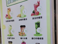 -休记光头香辣蟹干锅(绵竹店)