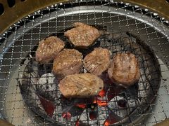 -山川小町·极番烧肉(新地假日广场店)