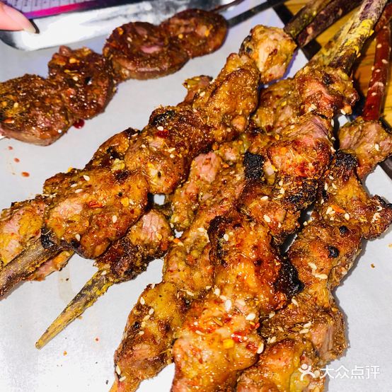 正宗新疆和田玉兄弟烧烤店(文山路分店)