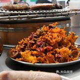 网红炭火烤肉店