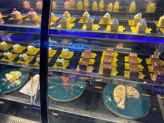 面包甜点陈列柜-乔哥铭洋海鲜自助(皇城恒隆广场店)