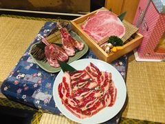 -山川小町·极番烧肉(新地假日广场店)
