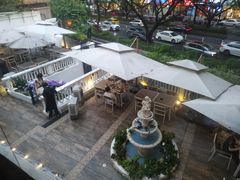 -Mark&Mars Restaurant