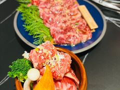 -山川小町·极番烧肉(新地假日广场店)