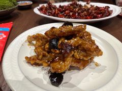 黑蒜糖醋里脊-肆海小川菜酒馆Wine Bistro (青年路店)