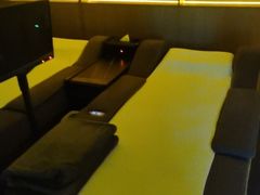 -涨巢·潮玩水疗局