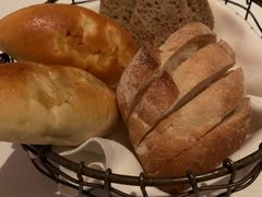 餐前包-Wolfgang’s Steakhouse 沃夫冈牛排馆(上海白玉兰广场店)