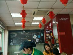 -华莱士·全鸡汉堡(火车站店)