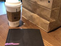 -星巴克臻选(成都环球乐天店)