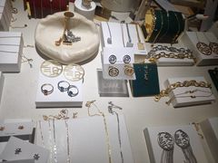 -LADY FAFA(巨鹿路陕西南路路口店)